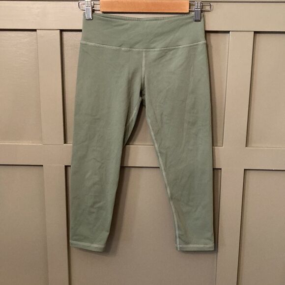 Buffbunny Cropped Activewear Leggings In Agave Green Size Small - Picture 1 of 5